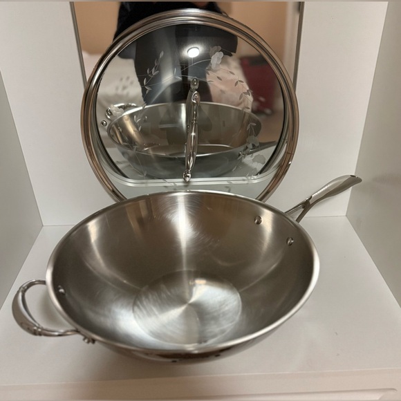 Princess House Heritage 14" Stainless
Steel Wok Stir-Fry Pan with Lid - Picture 5 of 7